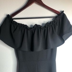 Black Simple Off- Shoulder Jumpsuit